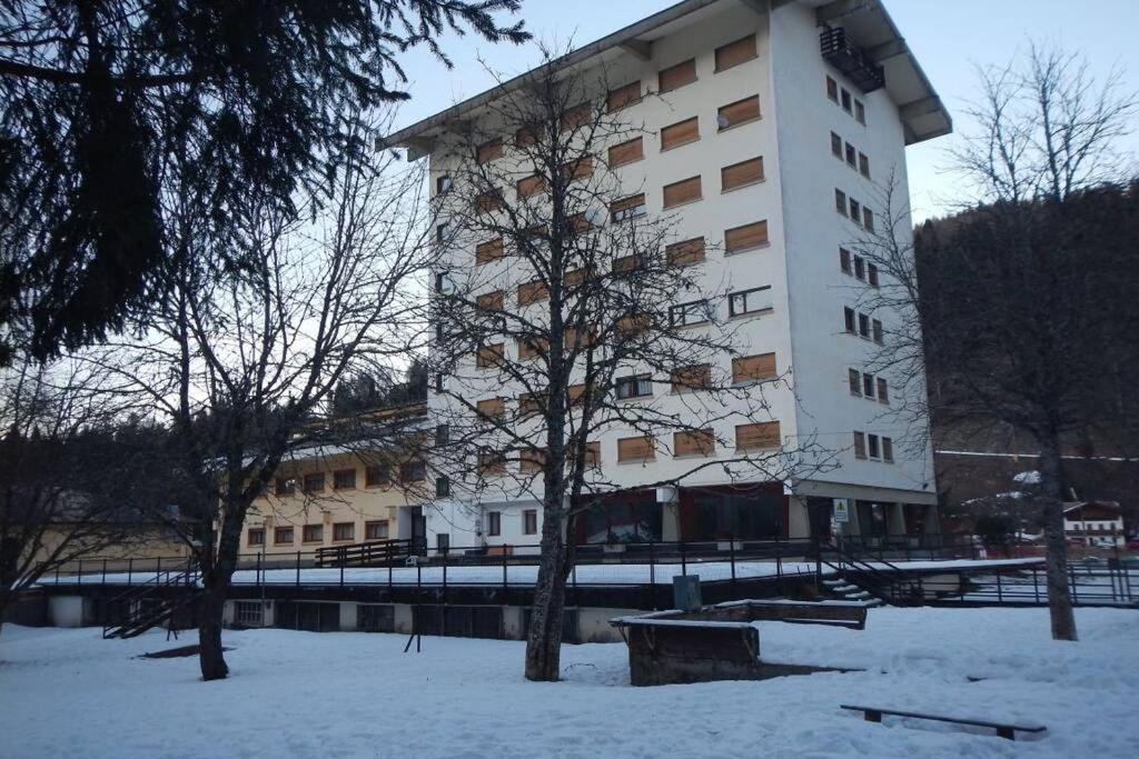 Alloggio Vacanze In Montagna Per Coppia Folgaria Buitenkant foto