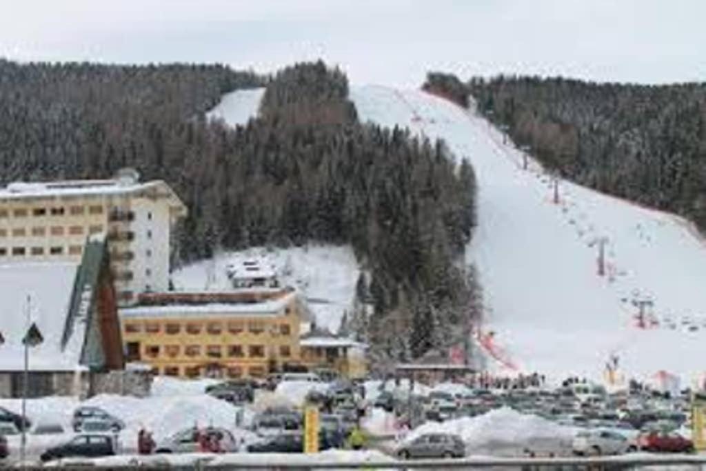 Alloggio Vacanze In Montagna Per Coppia Folgaria Buitenkant foto